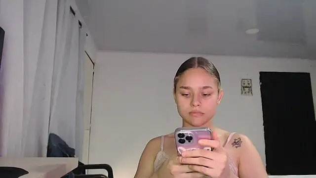 LittleCheerry69 online show from March 4, 2026, 7:31 pm