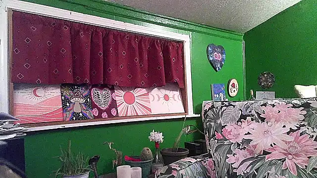 HippieDad333 online show from April 23, 2026, 1:18 am