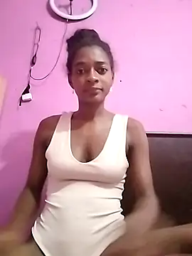Valentinam05 online show from September 23, 2025, 10:13 pm