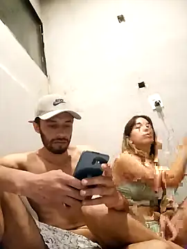 Valentino2325 online show from September 24, 2025, 12:36 am