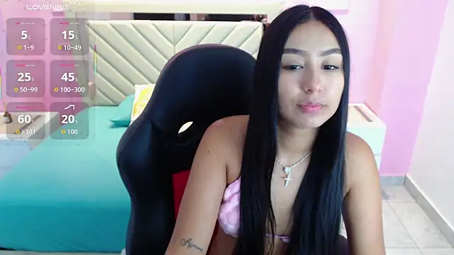 Snapshot of ALAHIACRUZ1 chatting on October 1, 2025, 12:22 pm ALAHIACRUZ1 online show from October 1, 2025, 12:22 pm