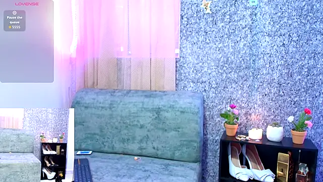 Sally Ricci online show from October 3, 2025, 11:40 am