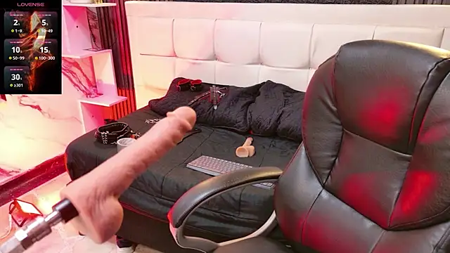 MaraBlake  online show from February 8, 2026, 4:27 am