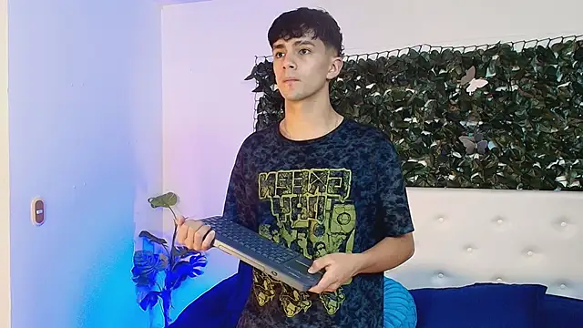 Axel Draven online show from October 21, 2025, 10:49 am