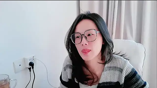 guai00 online show from November 29, 2025, 5:10 am