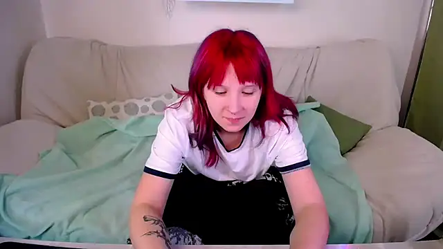 Mary Lanee online show from October 11, 2025, 3:39 am