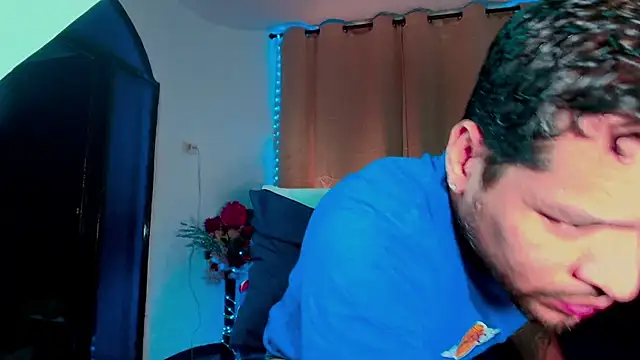 LucasGaeel online show from November 25, 2025, 3:17 am