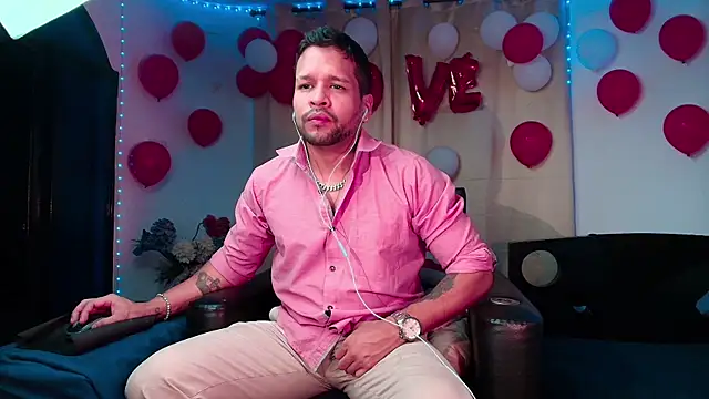 LucasGaeel online show from February 15, 2026, 4:20 am