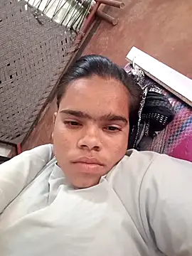 Snapshot of Ok_pooja chatting on October 15, 2025, 5:18 am Ok pooja online show from October 15, 2025, 5:18 am