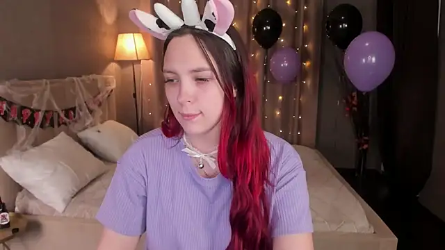 Monica  Queen online show from October 29, 2025, 5:31 am