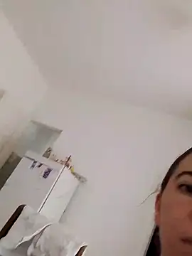 I v i  online show from October 25, 2025, 7:08 pm