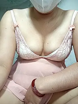 JinjinLy online show from October 24, 2025, 8:33 am