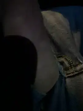 Snapshot of Italianofirenze chatting on November 26, 2025, 12:22 am Italianofirenze online show from November 26, 2025, 12:22 am