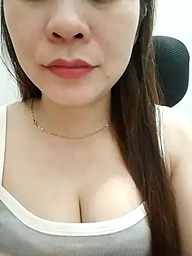 Girl Shy2000 online show from October 15, 2025, 12:16 pm