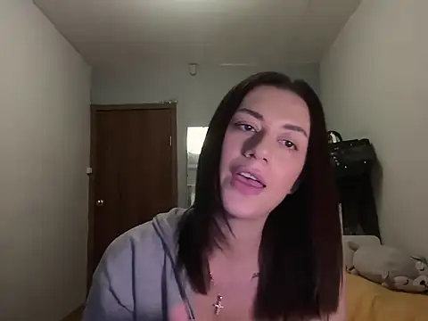 Zoryella online show from October 23, 2025, 3:33 pm