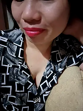 Meoweo 23 online show from December 2, 2025, 8:37 pm