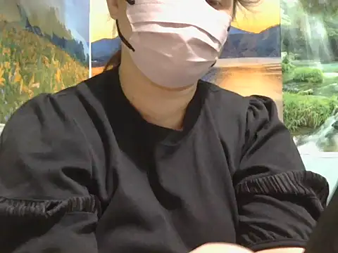 Kimkhaepretty online show from October 13, 2025, 12:38 pm