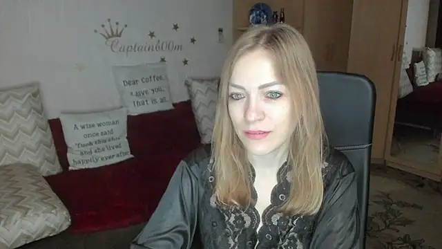 Tiffany Bates online show from October 25, 2025, 3:36 am