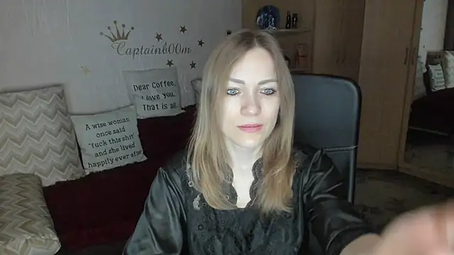 Tiffany Bates online show from December 20, 2025, 3:35 am