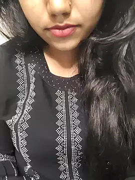 Miss Rose   online show from October 12, 2025, 9:08 am