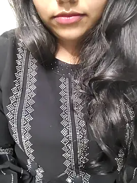 Miss Rose   online show from October 13, 2025, 7:47 pm