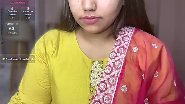 Snapshot of Miss_Rose__ chatting on July 19, 2026, 5:00 am Miss Rose online show from July 19, 2026, 5:00 am