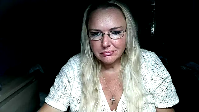 Snapshot of Sandy-Summer chatting on September 25, 2025, 11:25 am Sandy-Summer online show from September 25, 2025, 11:25 am