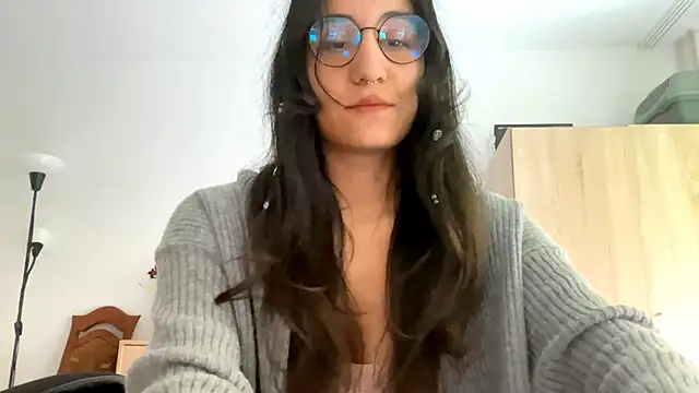 Snapshot of EvaJetty chatting on November 1, 2025, 1:13 pm EvaJetty online show from November 1, 2025, 1:13 pm