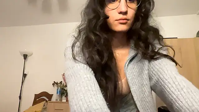 Snapshot of EvaJetty chatting on November 4, 2025, 3:44 pm EvaJetty online show from November 4, 2025, 3:44 pm