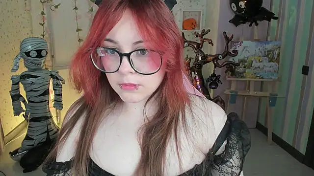 Snapshot of Monaco_Sun chatting on October 31, 2025, 6:09 pm Monaco Sun online show from October 31, 2025, 6:09 pm