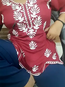 Snapshot of Minakshi_677 chatting on October 2, 2025, 7:04 am Minakshi 677 online show from October 2, 2025, 7:04 am