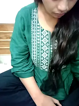 Snapshot of Minakshi_677 chatting on October 9, 2025, 3:26 am Minakshi 677 online show from October 9, 2025, 3:26 am