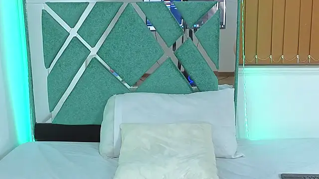 Snapshot of lissastone chatting on November 4, 2025, 3:05 am lissastone online show from November 4, 2025, 3:05 am