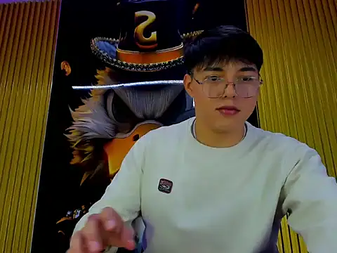 scarletl 17 online show from November 6, 2025, 3:35 pm