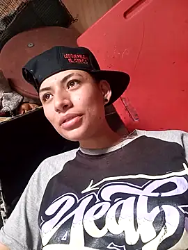 Owen tomboy online show from September 28, 2025, 6:46 pm