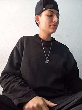 Owen tomboy online show from October 18, 2025, 3:13 pm