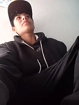 Owen tomboy online show from November 4, 2025, 3:11 pm