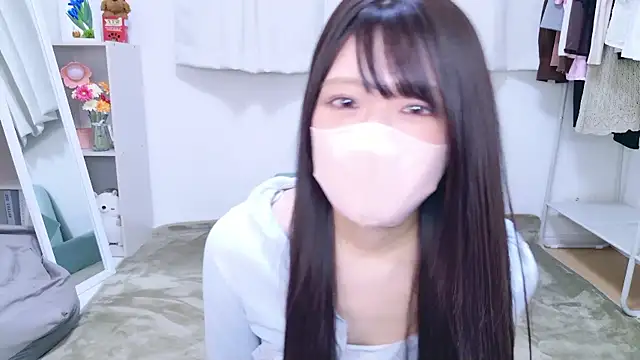 Snapshot of rinochi_ chatting on October 6, 2025, 11:07 am rinochi online show from October 6, 2025, 11:07 am