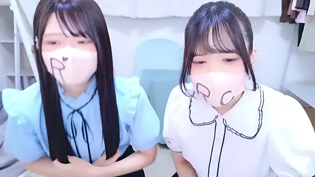 Snapshot of rinochi_ chatting on October 10, 2025, 8:46 am rinochi online show from October 10, 2025, 8:46 am