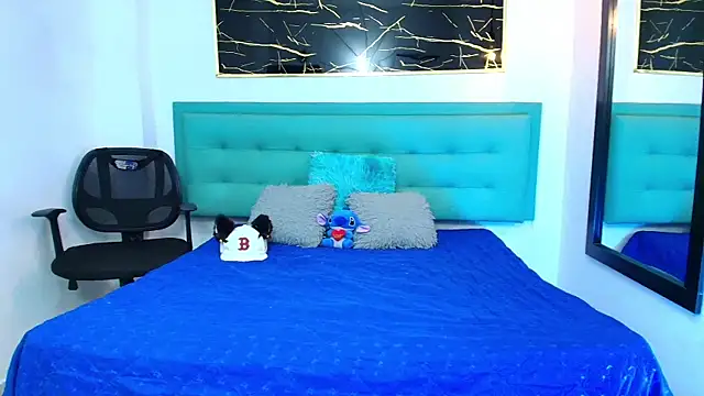 Snapshot of Lovers_21 chatting on October 12, 2025, 5:06 am Lovers 21 online show from October 12, 2025, 5:06 am