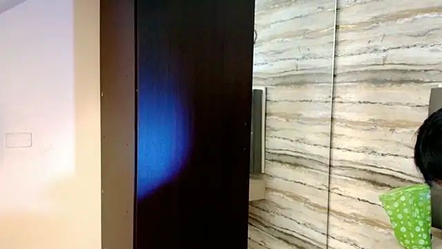 Lovers 21 online show from November 17, 2025, 11:43 pm