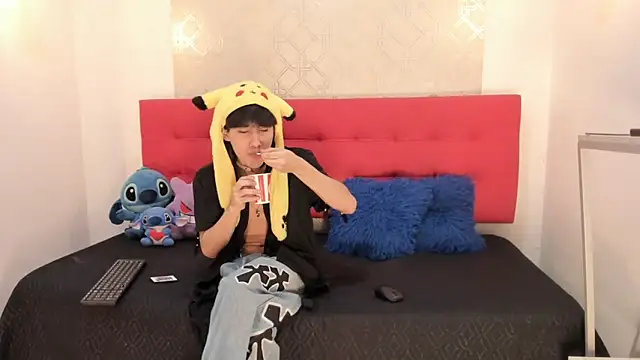 Lovers 21 online show from December 21, 2025, 9:11 pm