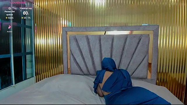 Amyra Rasi online show from December 3, 2025, 7:45 pm