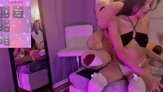 AelithEscarlata online show from October 25, 2025, 12:23 pm