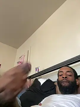 Snapshot of vaultclub chatting on October 5, 2025, 1:20 pm vaultclub online show from October 5, 2025, 1:20 pm