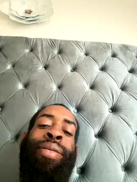 Snapshot of vaultclub chatting on October 10, 2025, 12:04 pm vaultclub online show from October 10, 2025, 12:04 pm