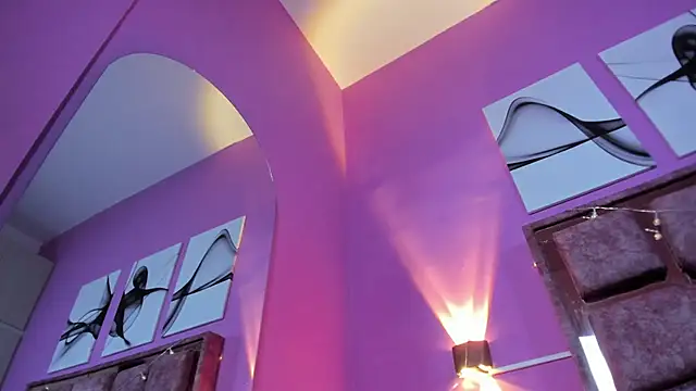 samantaa liov online show from November 25, 2025, 7:47 pm