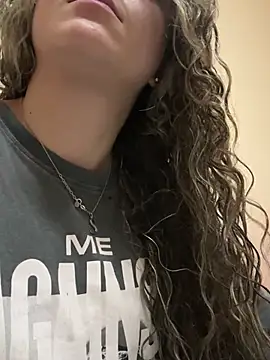 katiaa lovv online show from January 14, 2026, 6:24 pm