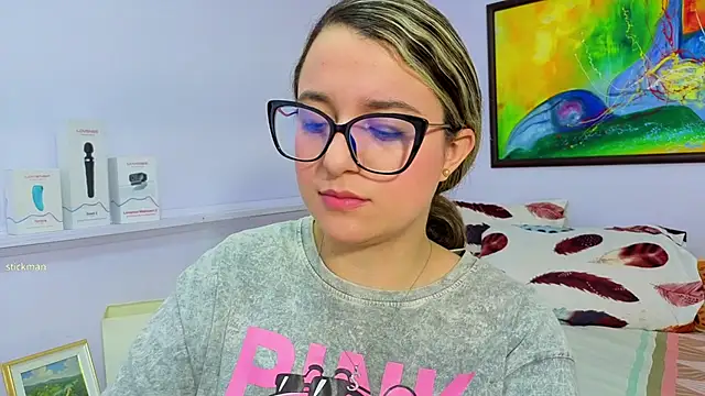 Snapshot of katiaa_lovv chatting on February 24, 2026, 12:03 pm katiaa lovv online show from February 24, 2026, 12:03 pm