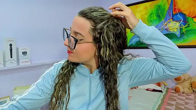 Snapshot of katiaa_lovv chatting on February 25, 2026, 12:15 pm katiaa lovv online show from February 25, 2026, 12:15 pm